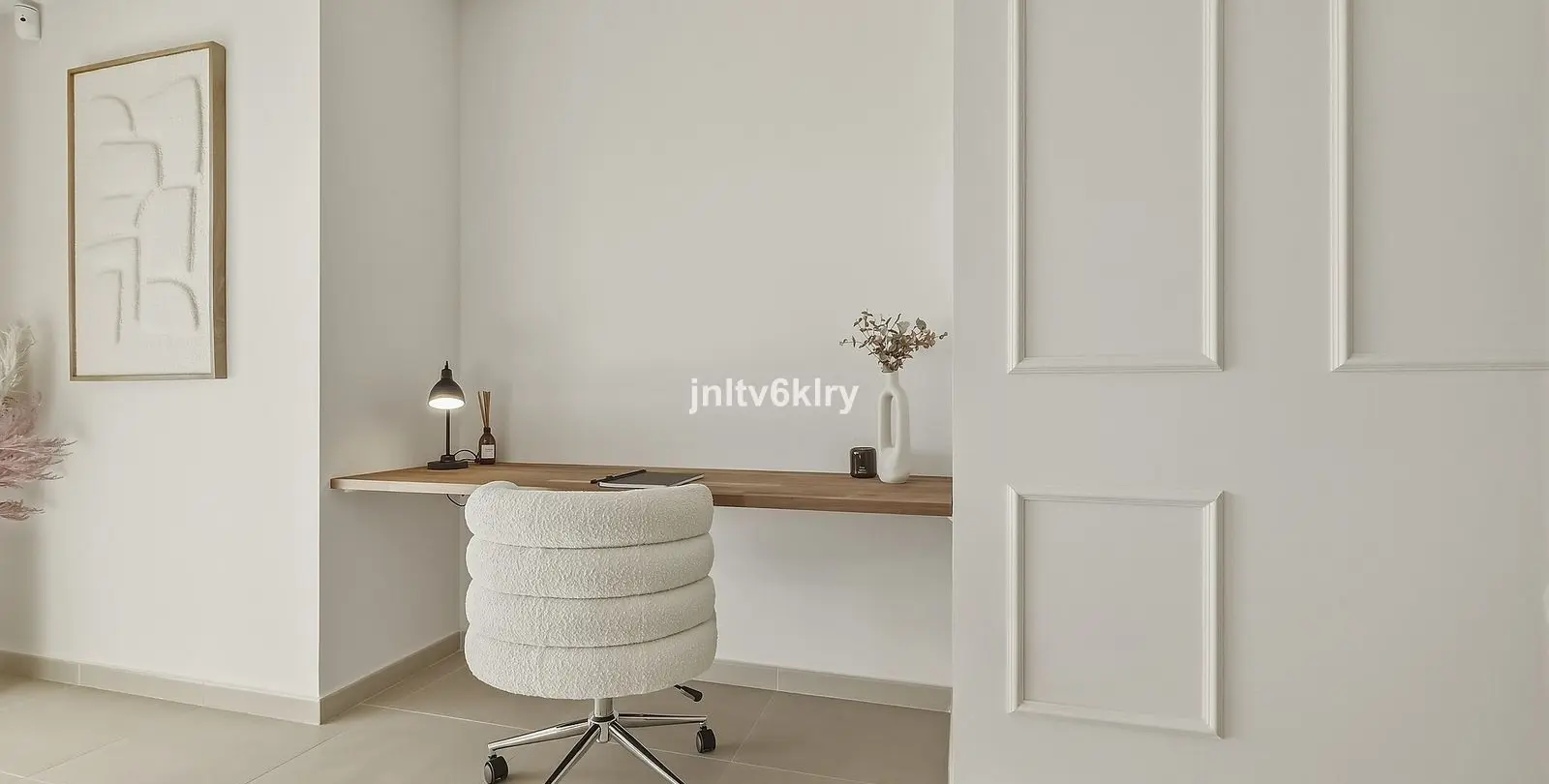 Sale of middle floor apartment in Cancelada 9