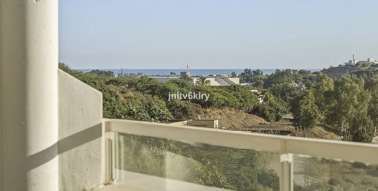 Sale of middle floor apartment in Cancelada 15