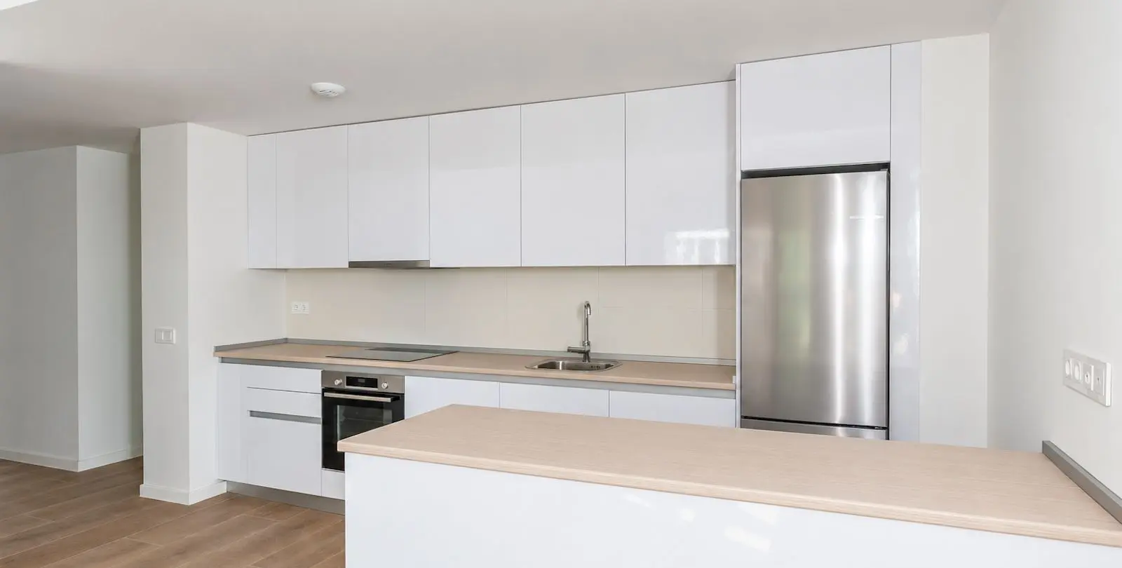 Venta de apartamento en planta media en El Chaparral 4