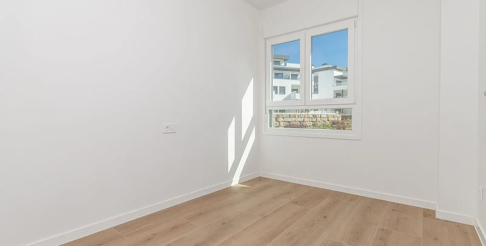 Venta de apartamento en planta media en El Chaparral 5