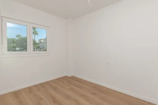 Image 7 thumb