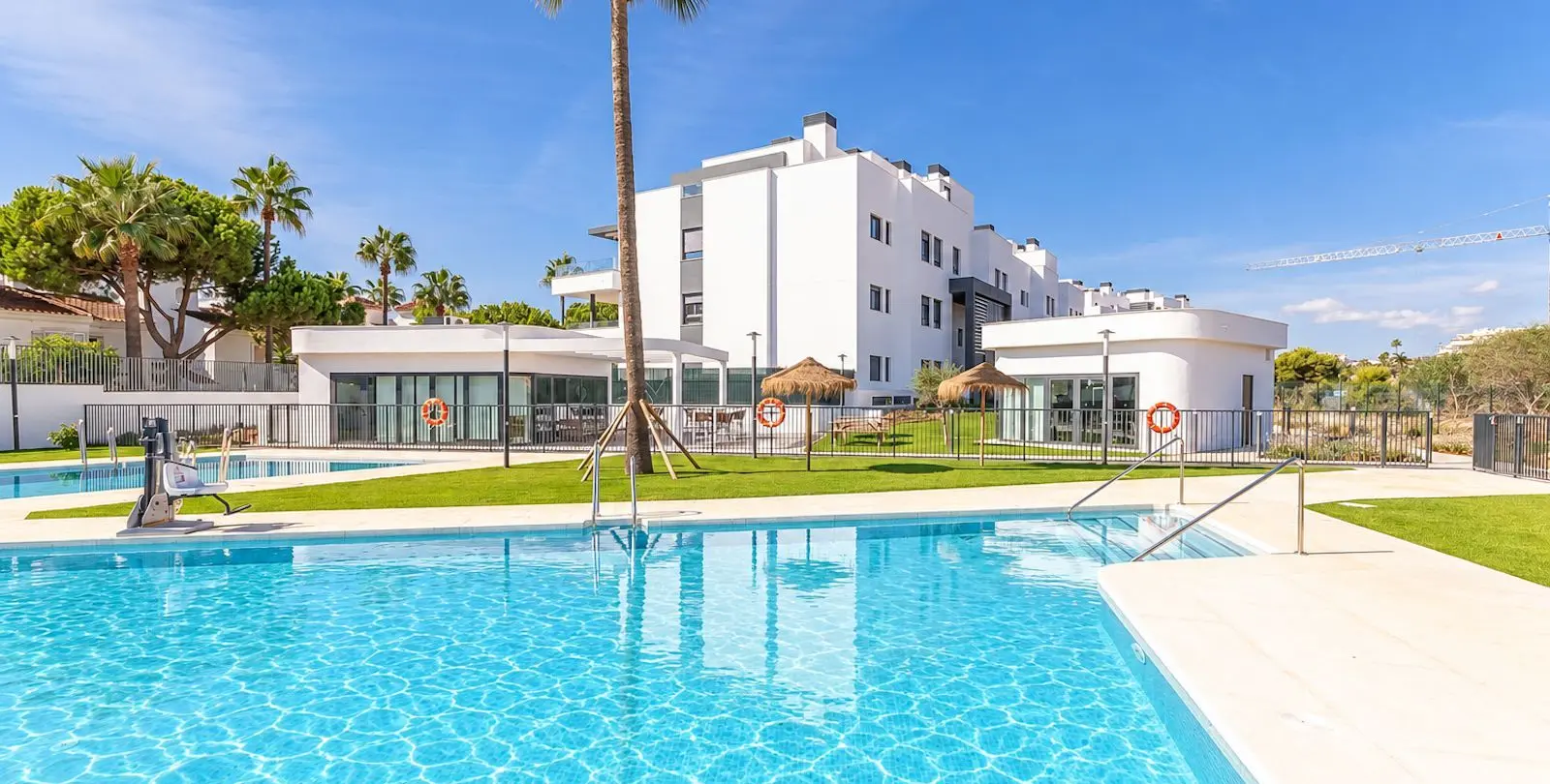 Venta de apartamento en planta media en El Chaparral 13