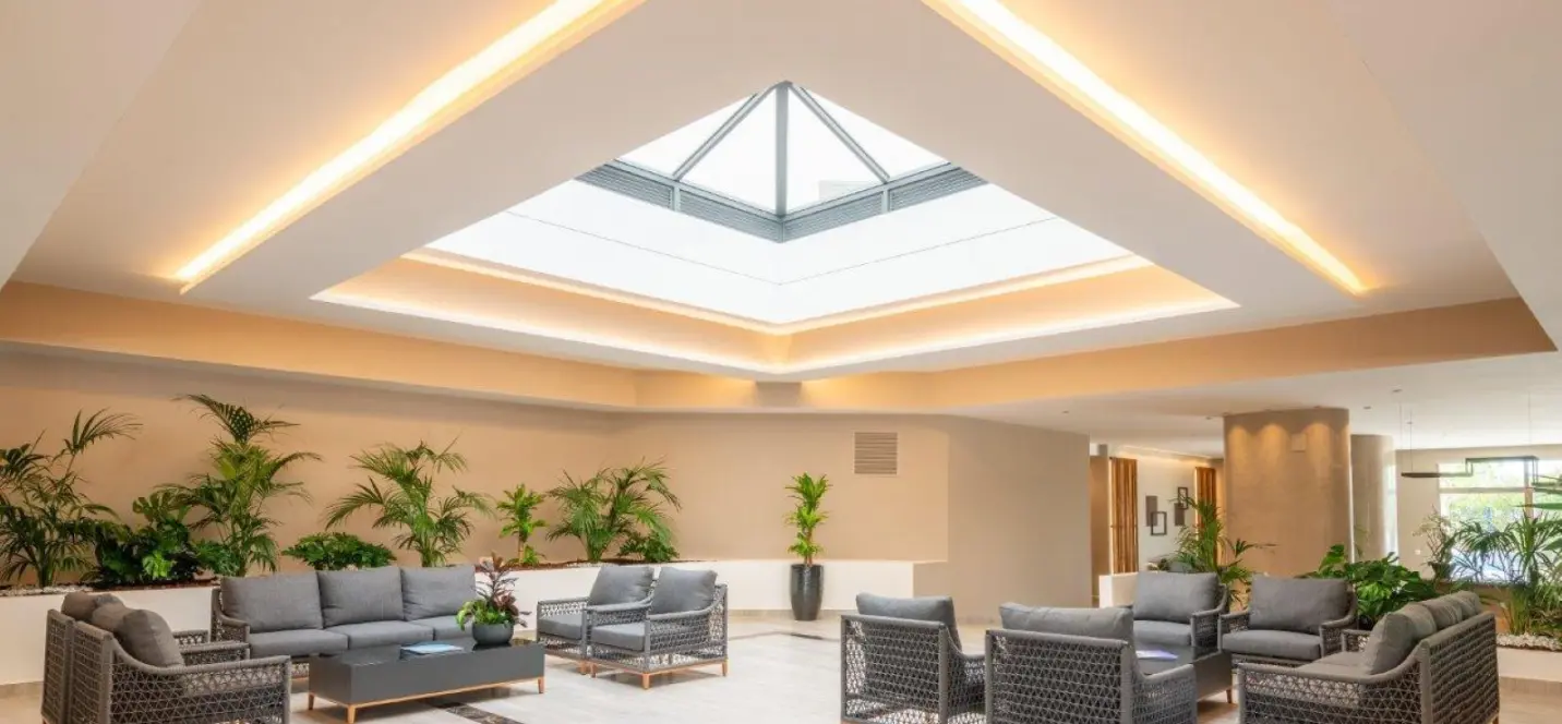 Sale of middle floor apartment in Nueva Andalucía 3