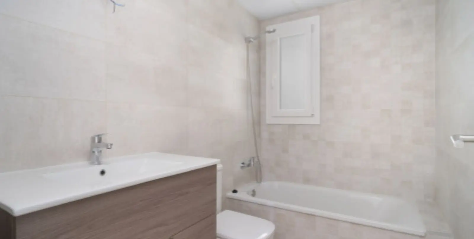 Sale of middle floor apartment in Nueva Andalucía 15