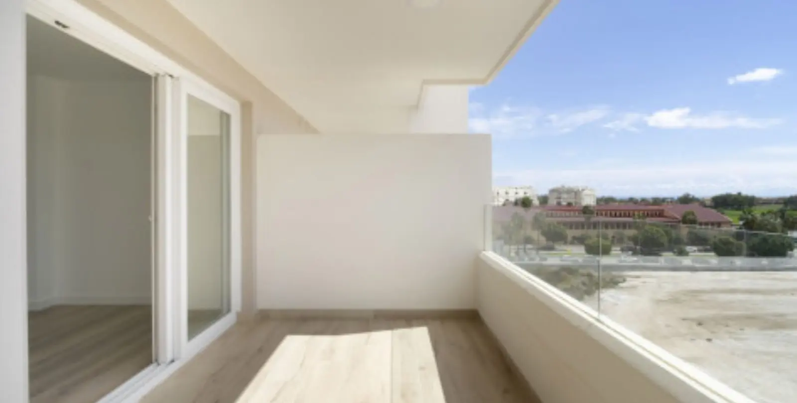 Sale of middle floor apartment in Nueva Andalucía 17