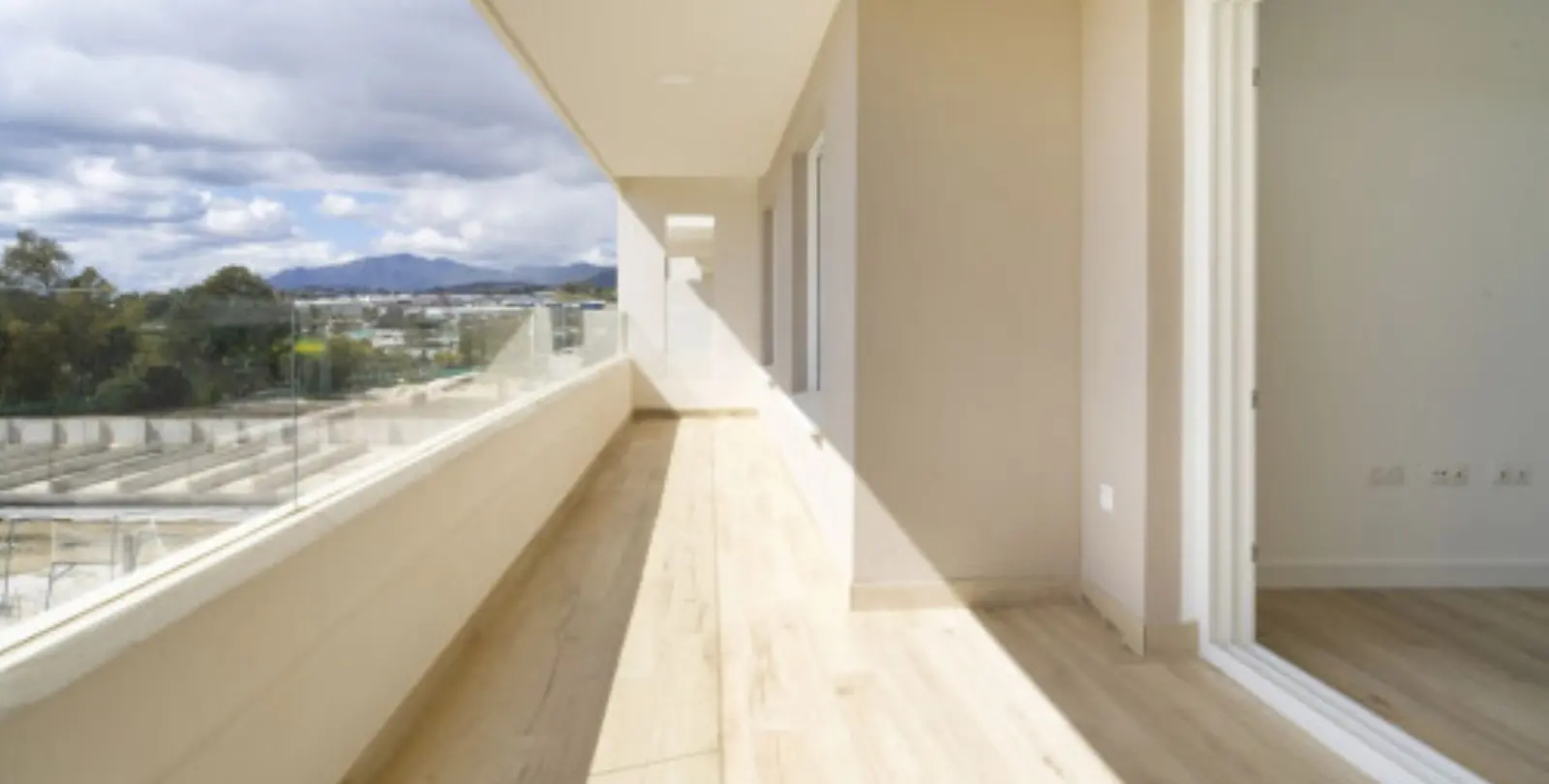 Sale of middle floor apartment in Nueva Andalucía 19