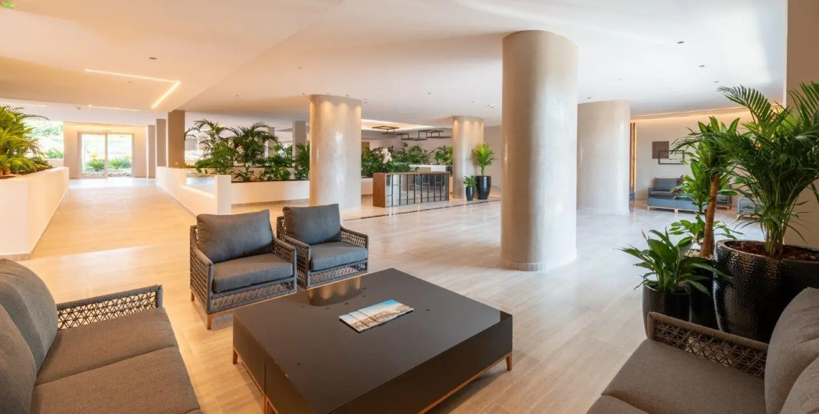 Sale of middle floor apartment in Nueva Andalucía 32