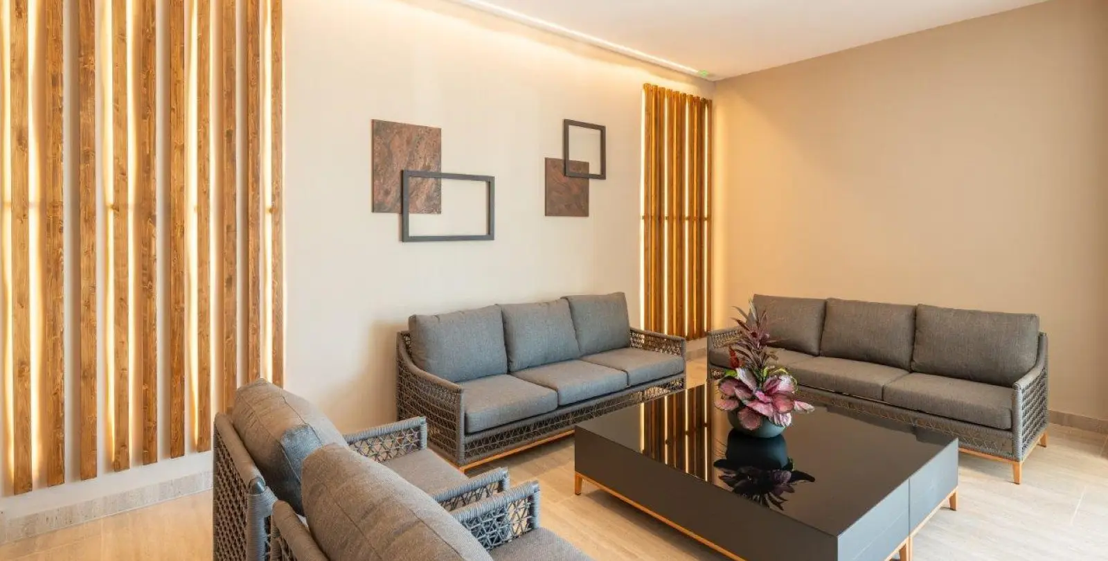 Sale of middle floor apartment in Nueva Andalucía 36