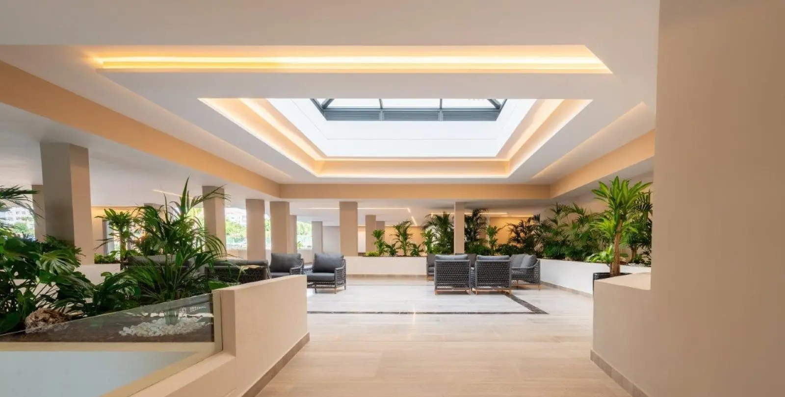 Sale of middle floor apartment in Nueva Andalucía 38
