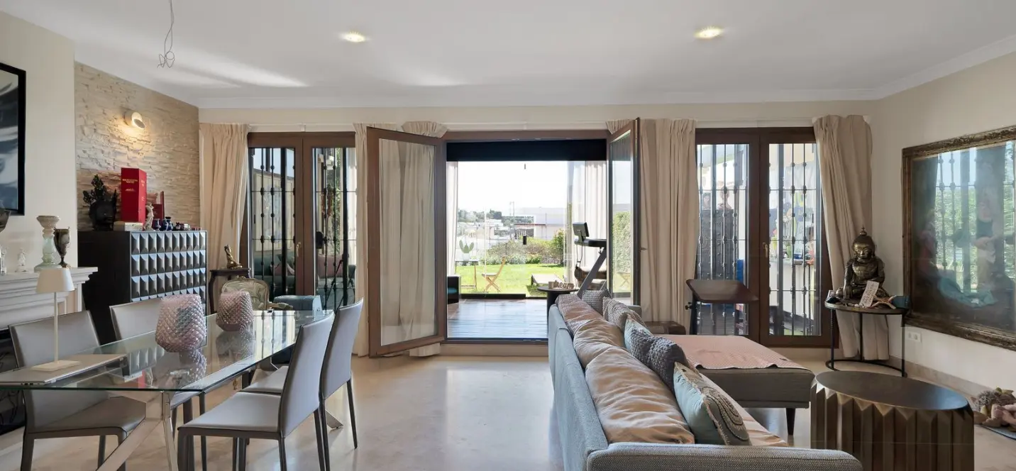 Sale of townhouse in Estepona 0