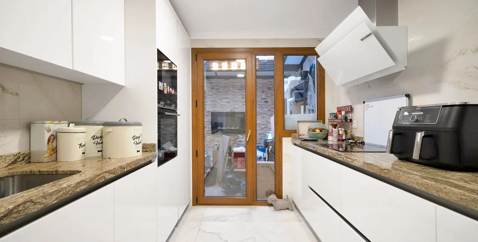 Sale of townhouse in Estepona 3