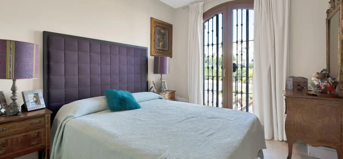 Sale of townhouse in Estepona 3