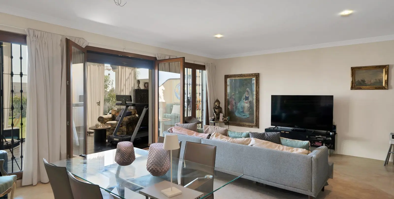 Sale of townhouse in Estepona 11