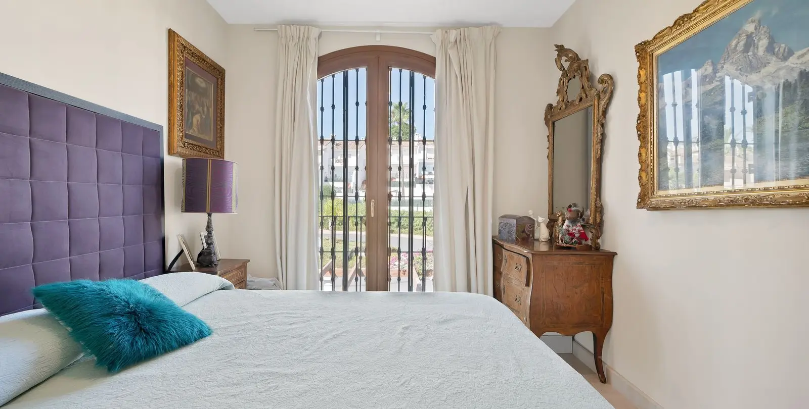 Sale of townhouse in Estepona 19