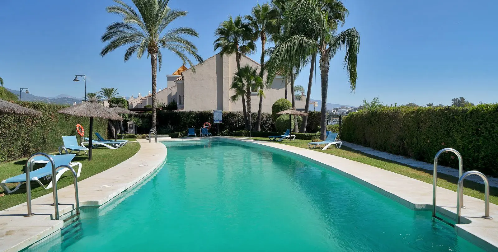 Sale of townhouse in Estepona 30