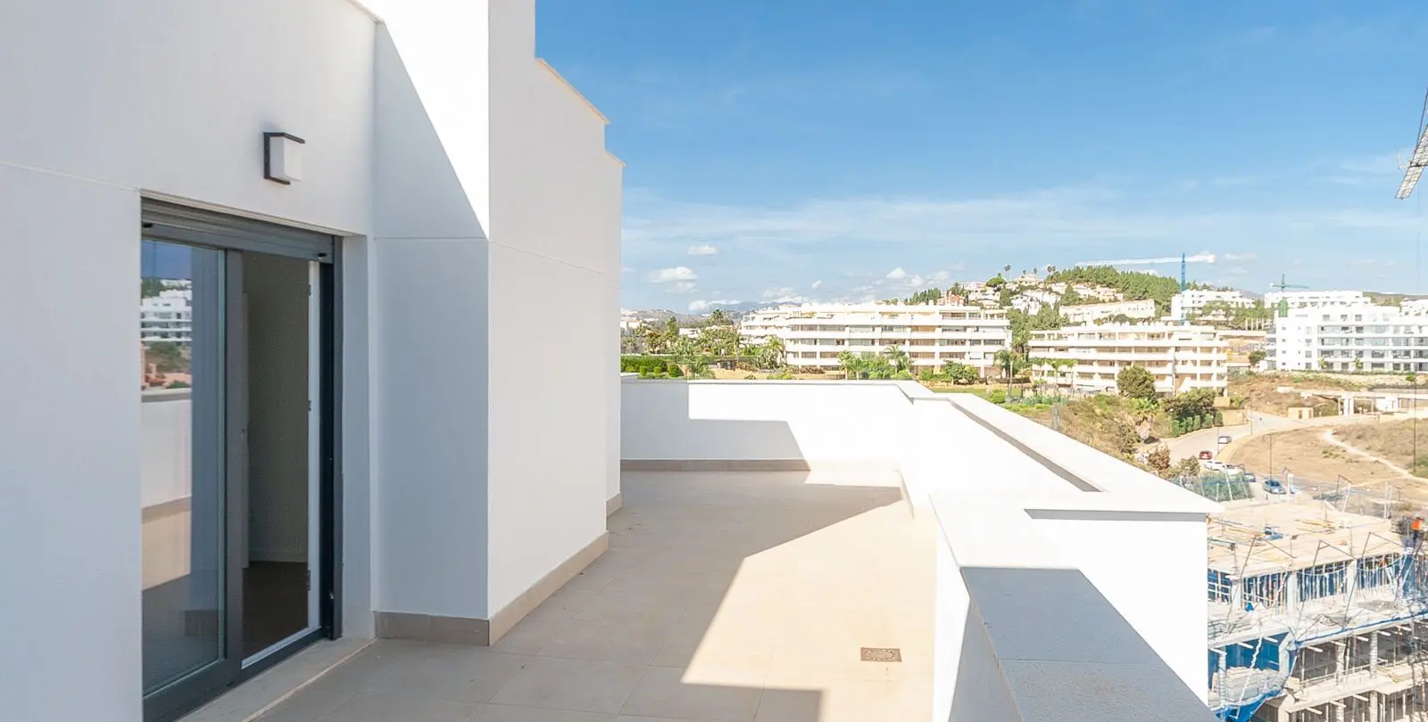 Sale of penthouse in El Chaparral 13