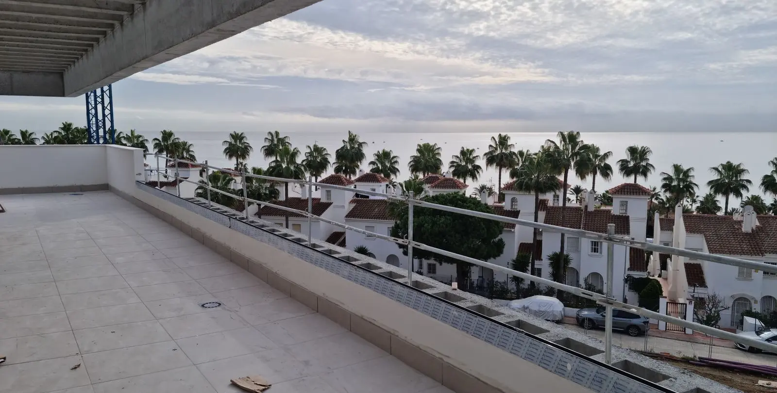 Sale of penthouse in El Faro 5