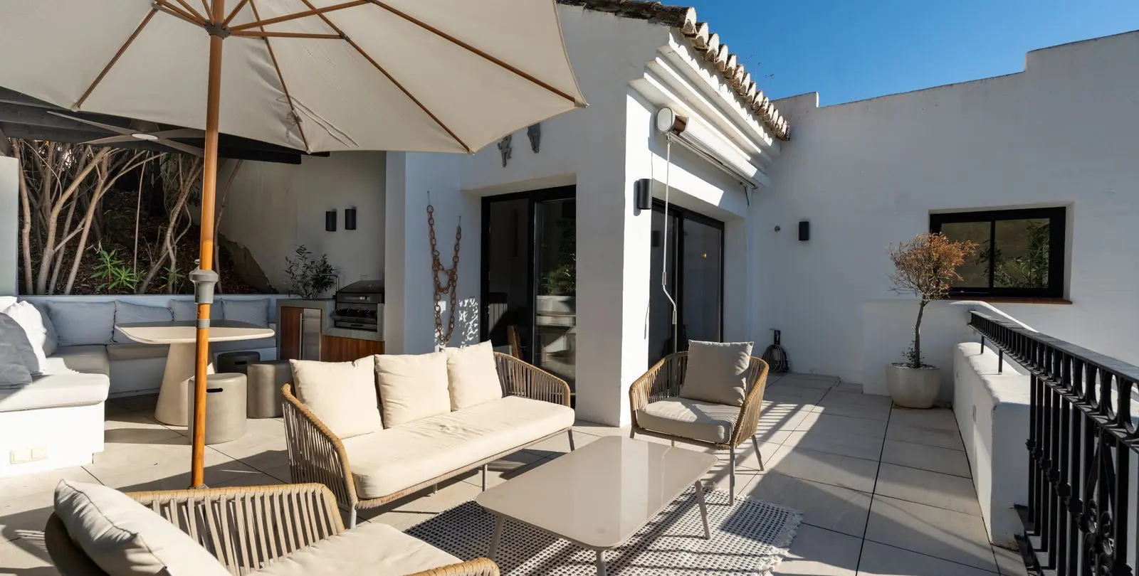 Sale of semi-detached house in Istán 2