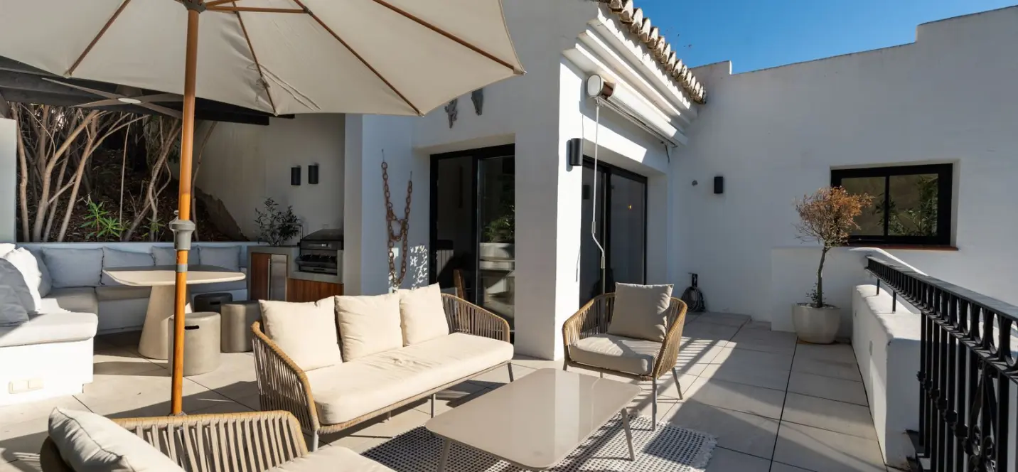 Sale of semi-detached house in Istán 1