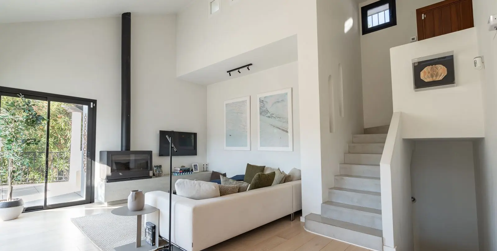 Sale of semi-detached house in Istán 13