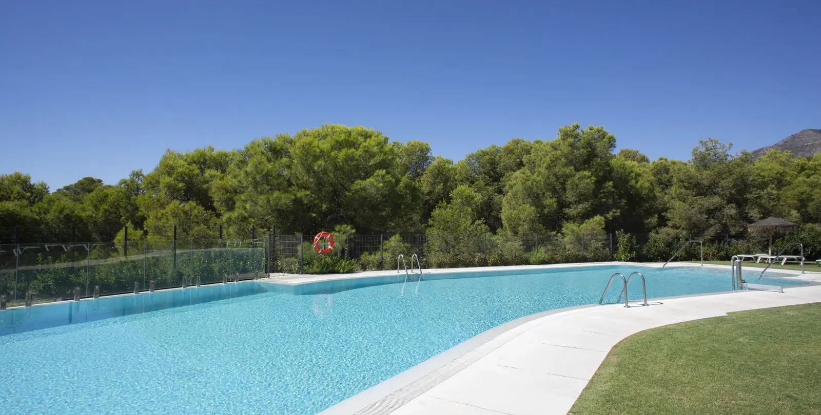 Sale of penthouse in Benalmadena 1