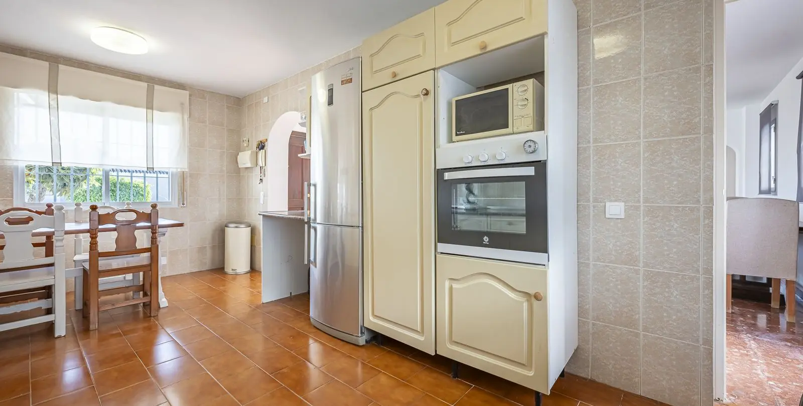 Sale of detached villa in Estepona 12