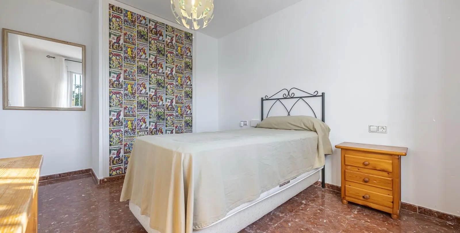 Sale of detached villa in Estepona 18
