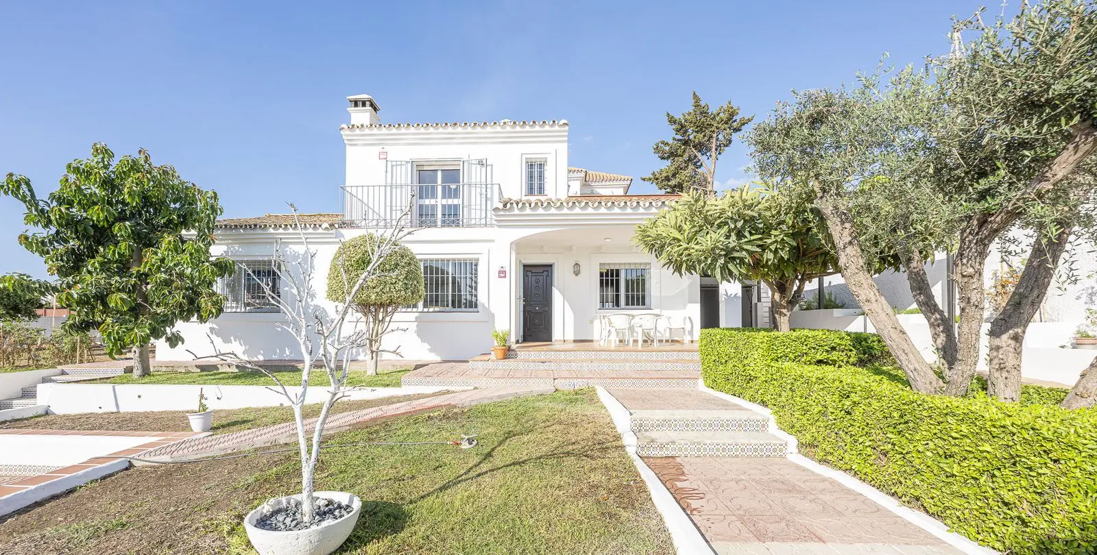 Sale of detached villa in Estepona 22