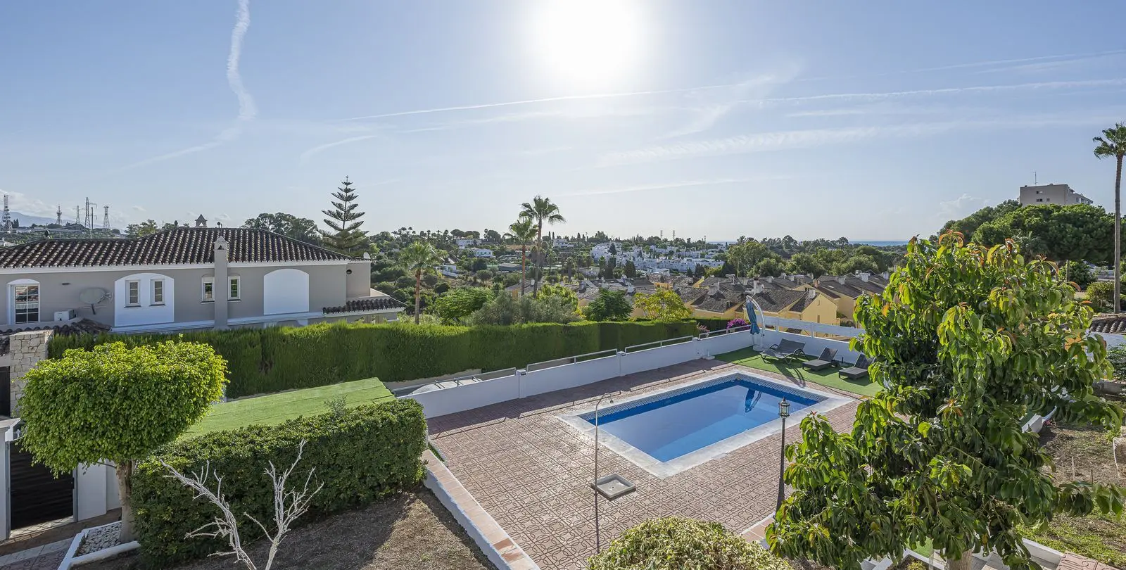 Sale of detached villa in Estepona 42