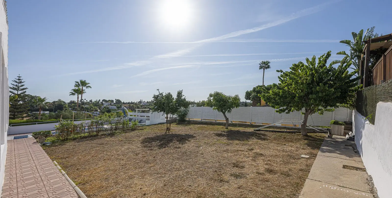 Sale of detached villa in Estepona 45