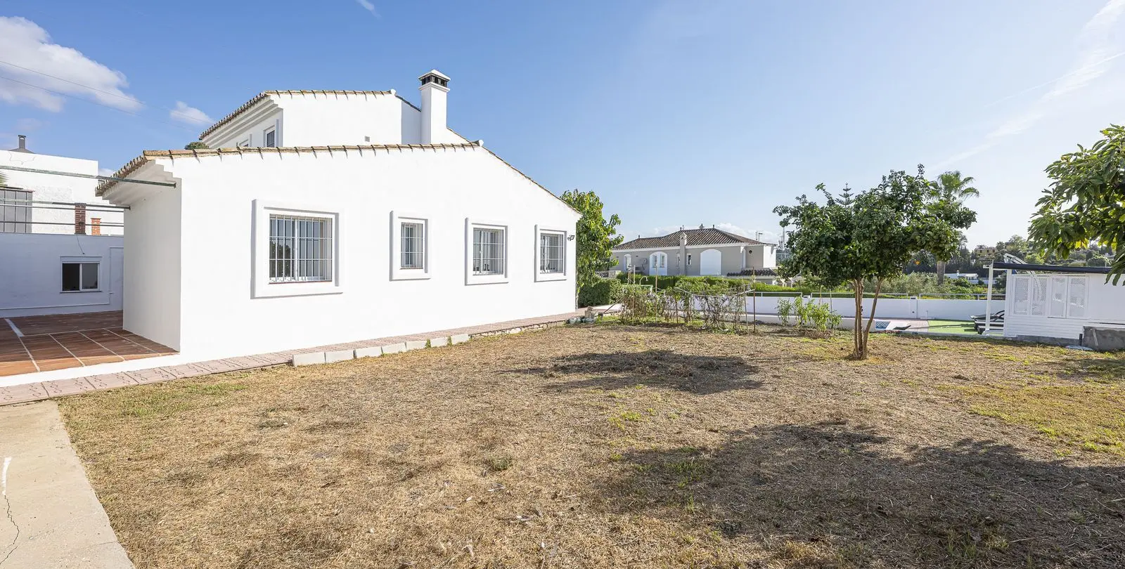 Sale of detached villa in Estepona 48