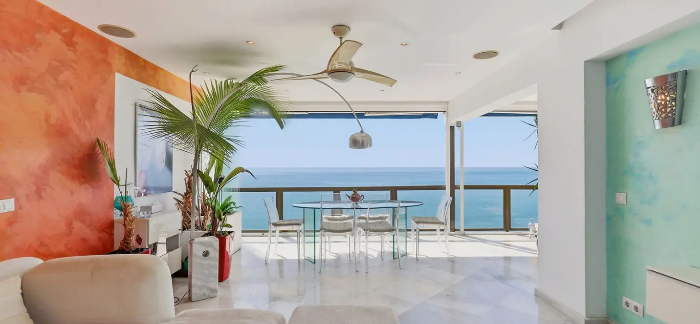 Sale of middle floor apartment in Benalmadena Costa 0