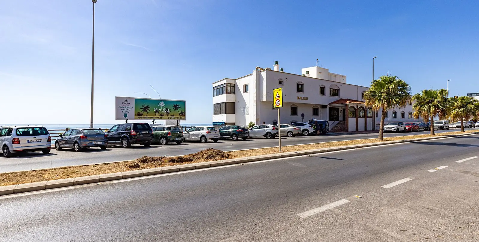 Sale of middle floor apartment in Benalmadena Costa 4