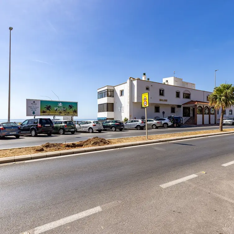 Sale of middle floor apartment in Benalmadena Costa