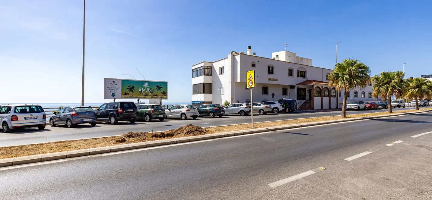 Sale of middle floor apartment in Benalmadena Costa 3
