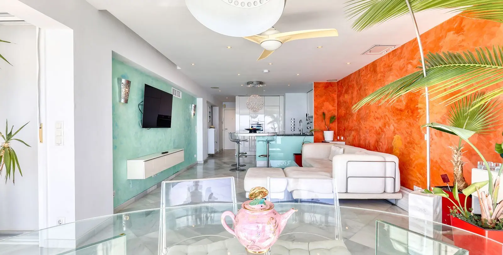 Sale of middle floor apartment in Benalmadena Costa 15