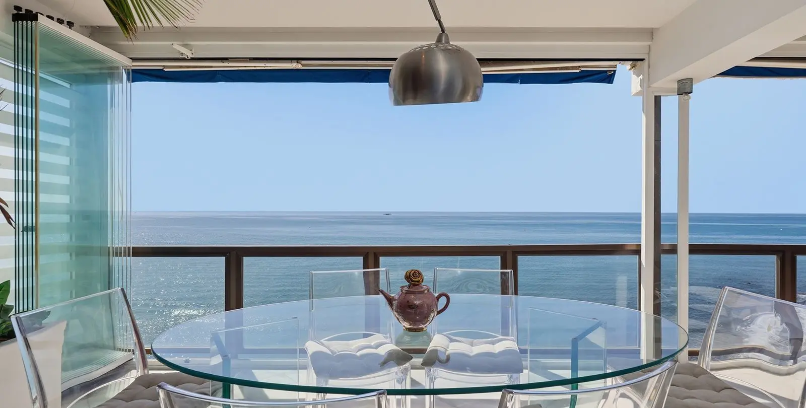 Sale of middle floor apartment in Benalmadena Costa 20