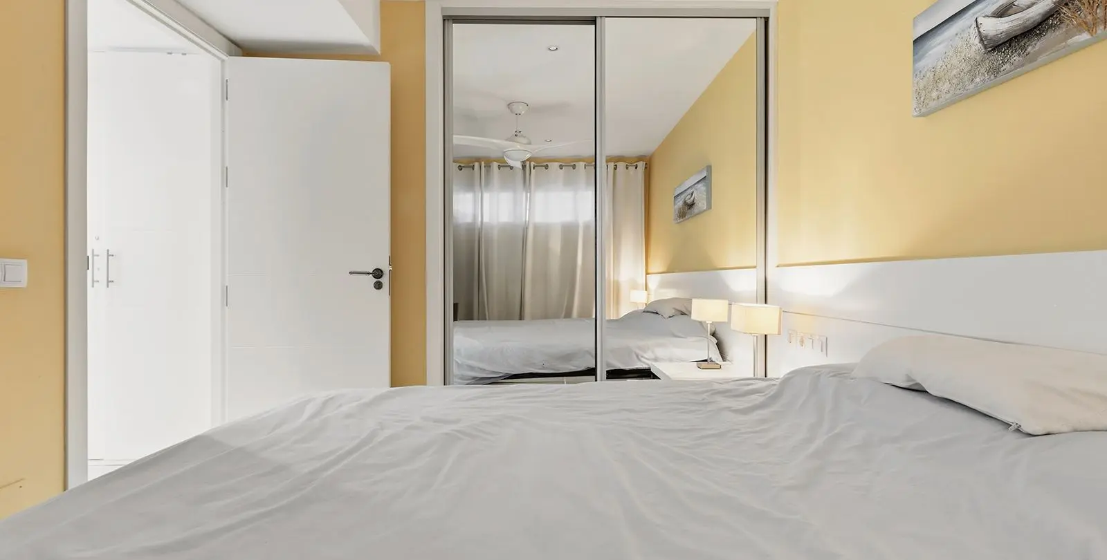 Sale of middle floor apartment in Benalmadena Costa 48