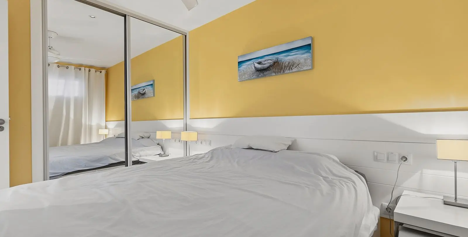 Sale of middle floor apartment in Benalmadena Costa 52