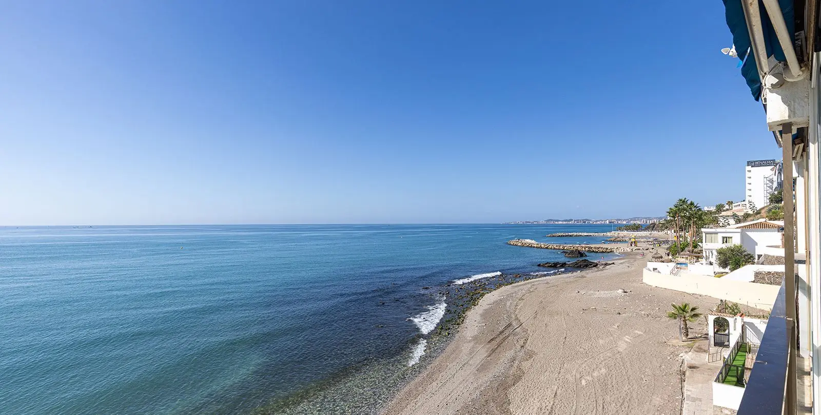 Sale of middle floor apartment in Benalmadena Costa 61