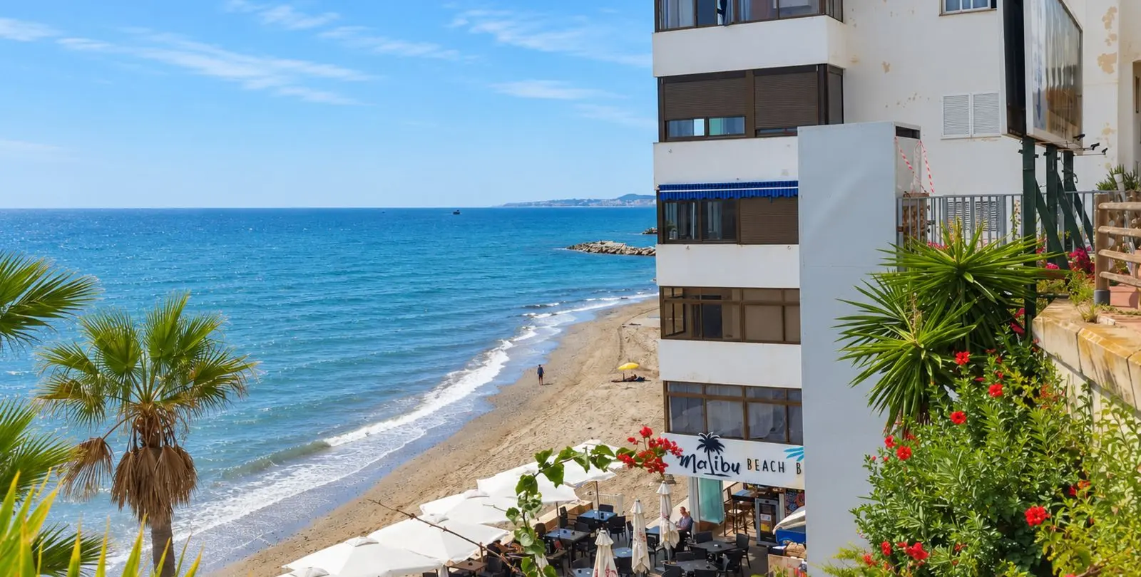 Sale of middle floor apartment in Benalmadena Costa 74