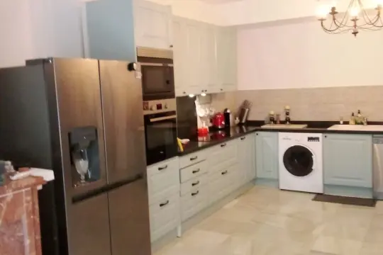 Image 4 thumb