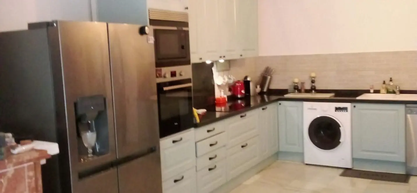 Sale of middle floor apartment in El Presidente 3