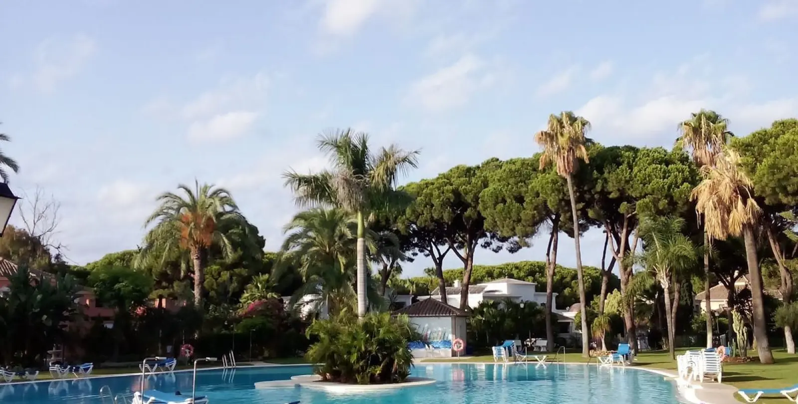 Sale of middle floor apartment in El Presidente 20