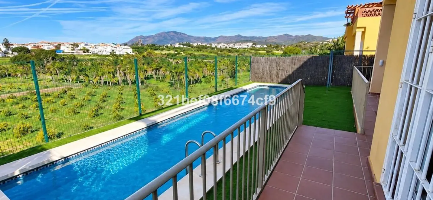Sale of townhouse in Cancelada 0