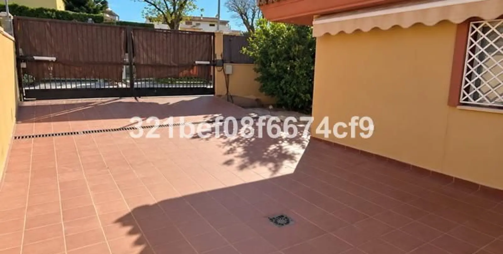 Sale of townhouse in Cancelada 10