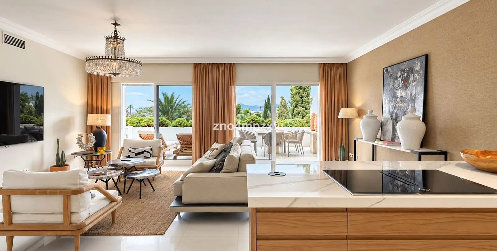 Sale of middle floor apartment in The Golden Mile 14
