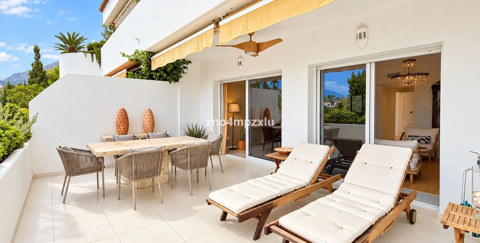 Sale of middle floor apartment in The Golden Mile 42