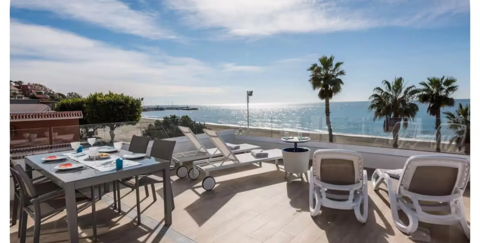 Sale of detached villa in El Palo 1