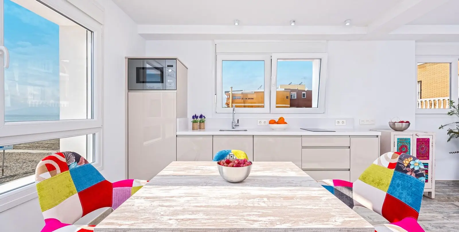 Sale of detached villa in El Palo 5